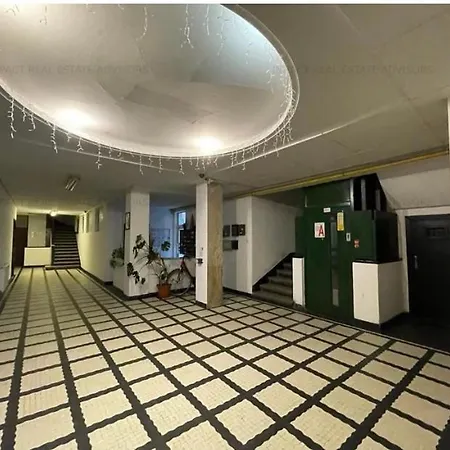 Apartment Luxury Nr 5 ***** Bucharest