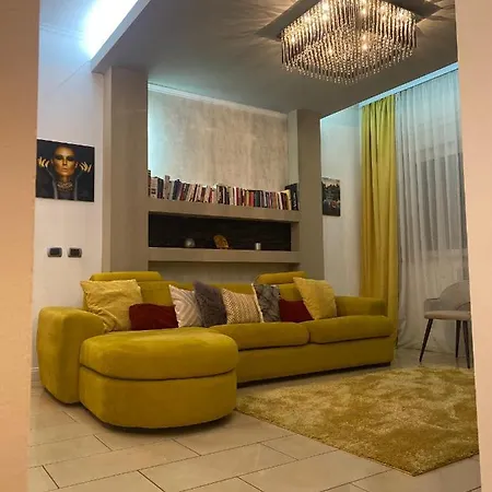 Luxury Nr 5 ***** בוקרשט