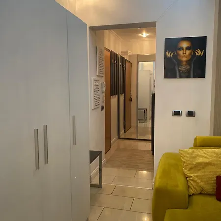 Luxury Nr 5 ***** * Bucharest