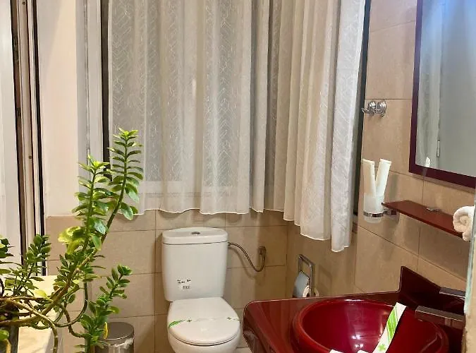 Luxury Nr 5 ***** Bukurešť